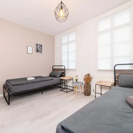 Smart - - Perfect For 6-8 Guests! Netflix - - Free Parking Zone