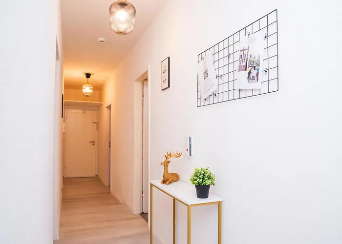 Smart - - Perfect For 6-8 Guests! Netflix - - Free Parking Zone Lejlighed Wuppertal