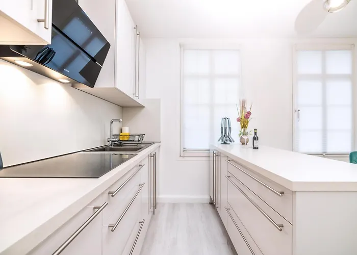 Lejlighed Smart - - Perfect For 6-8 Guests! Netflix - - Free Parking Zone